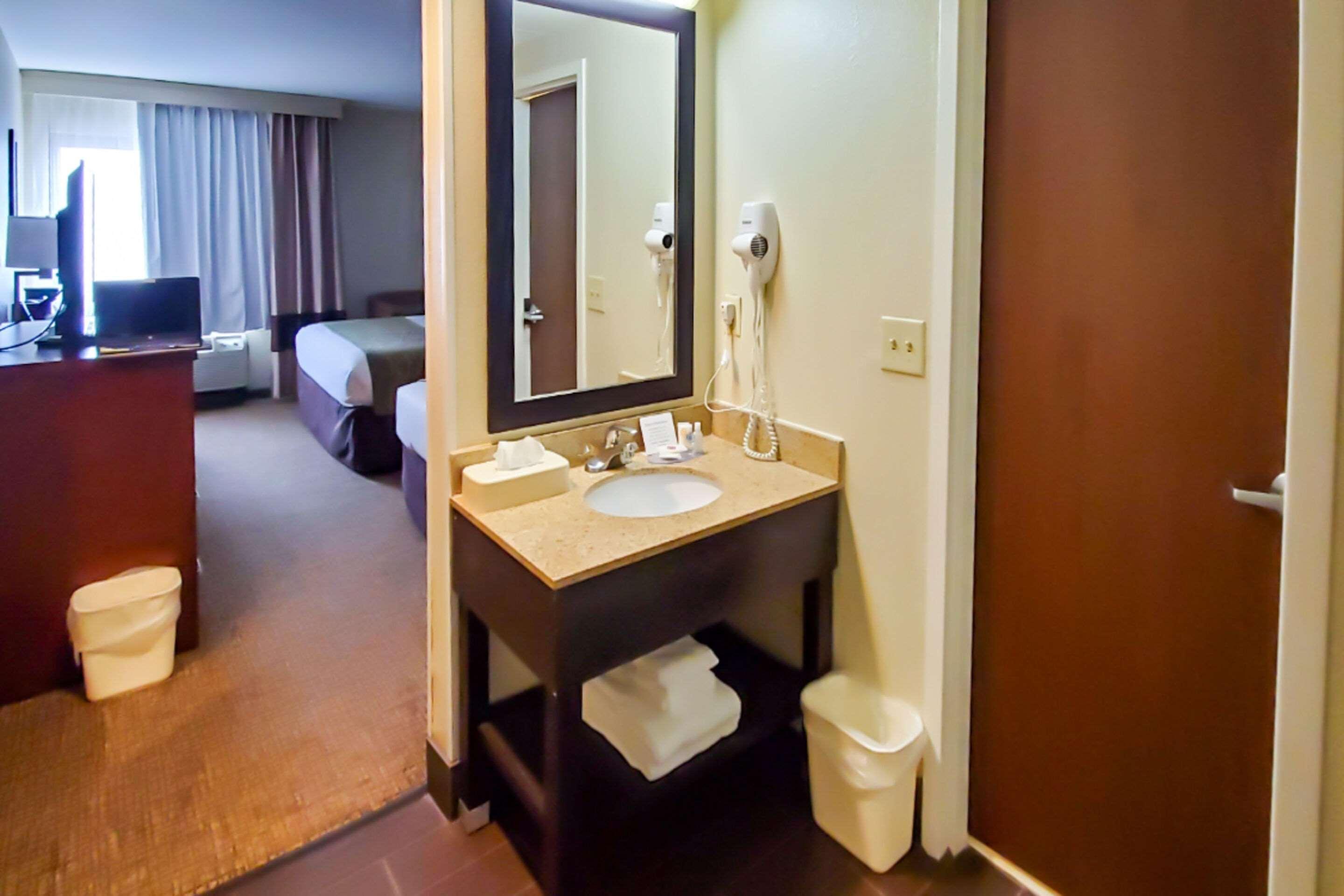 Comfort Inn 3*